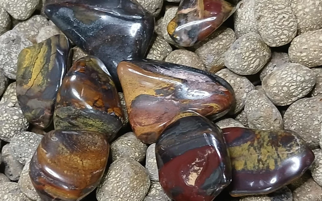 Pierre naturelle roulée Œil de fer