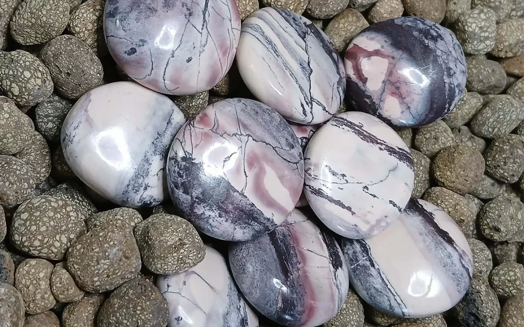 Pierre naturelle roulée jaspe porcelaine